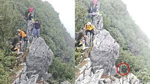 Turista cai de penhasco durante selfie na China; vídeo viraliza nas redes