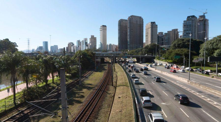 Veja quais são os melhores e os piores horários para viajar de carro no fim de ano