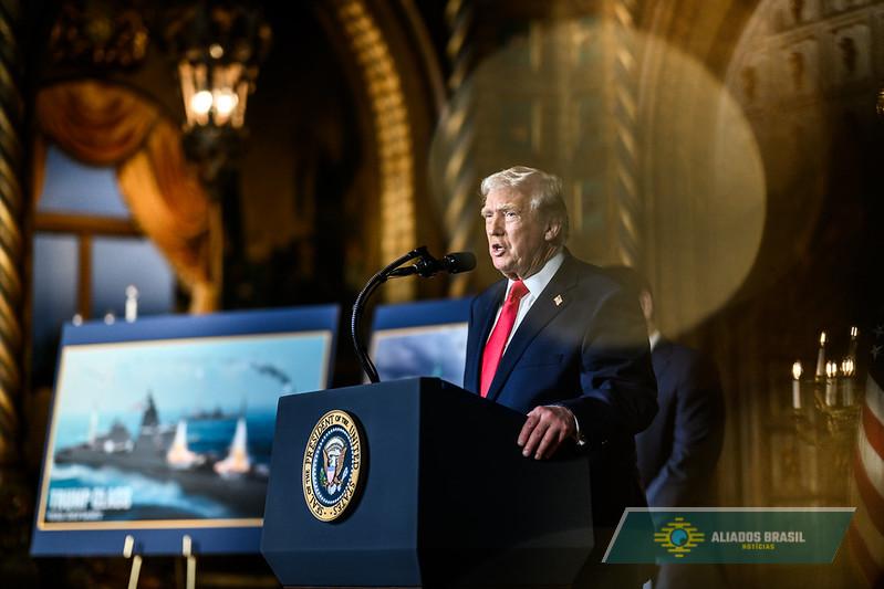 “A ajuda está a caminho”: Trump incentiva protestos no Irã e pede que manifestantes ‘tomem o controle’ das instituições
