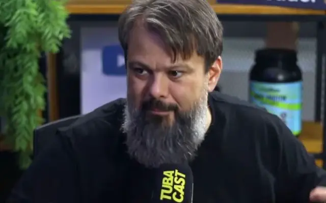 Alunos da UFRN pedem demissão de pastor docente de Artes