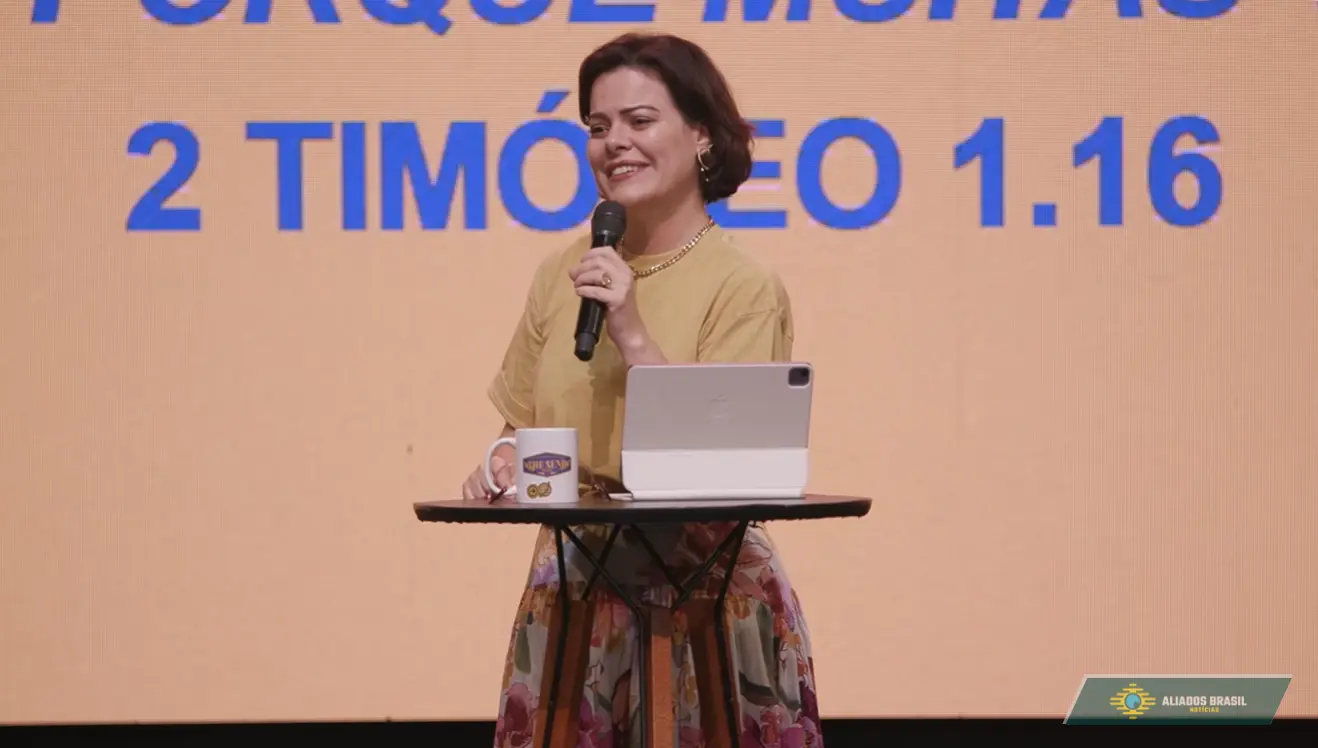 Ana Paula Valadão apoia Nikolas Ferreira e profetiza sobre o Brasil