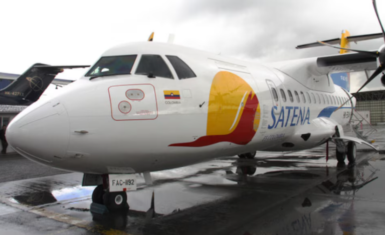 Avião com 15 passageiros desaparece do radar na Colômbia