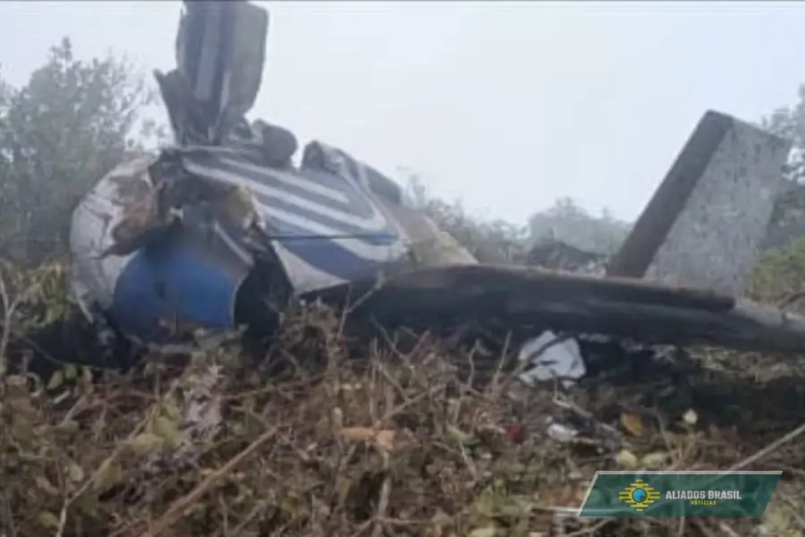 Avião desaparecido na Colômbia é encontrado; 15 mortes confirmadas