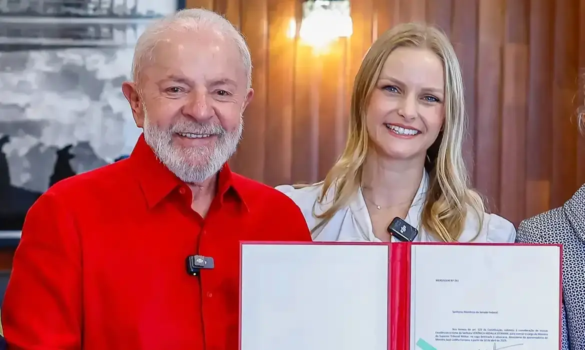 Empresa usada por “Careca do INSS” pagou R$ 700 mil a ministra do STM. Vídeo