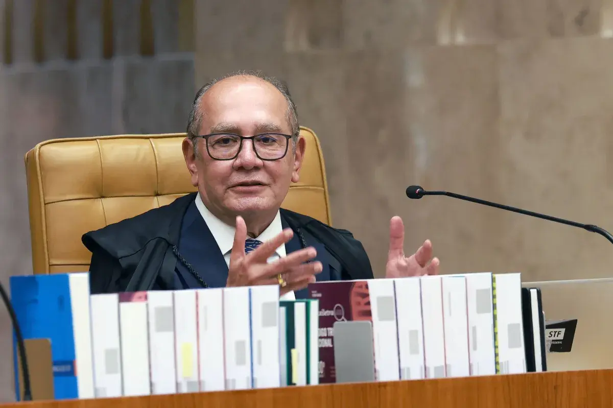 Gilmar Mendes nega pedido de prisão domiciliar para Bolsonaro