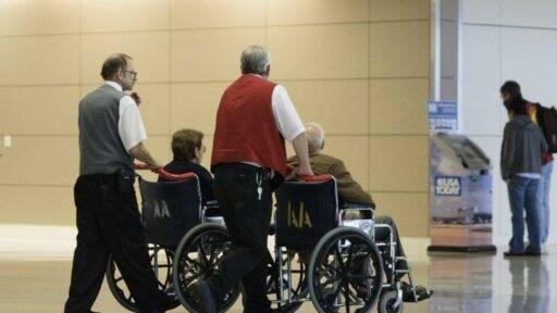 Golpe da cadeira de rodas em aeroportos: “Jetway Jesus”
