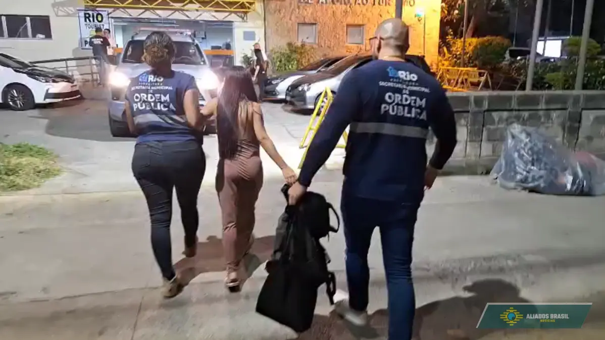 Grávida vai para Réveillon em Copacabana, rouba 29 celulares e acaba presa