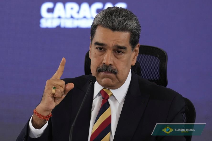 Maduro foi capturado por 'tropa de elite' do exército dos EUA; Venezuela diz não saber paradeiro de Maduro