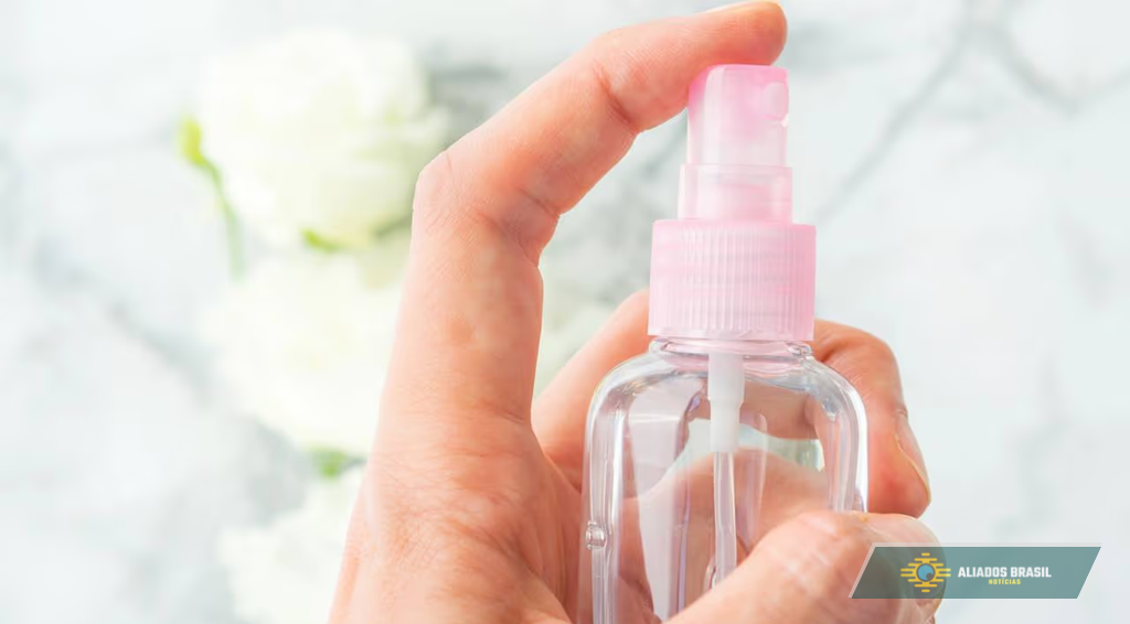 Misturar vinagre com sabão: por que esse truque virou febre na limpeza doméstica