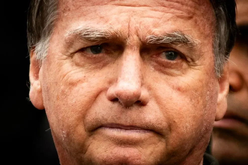 Moraes autoriza visita permanente de filhos a Jair Bolsonaro na PF