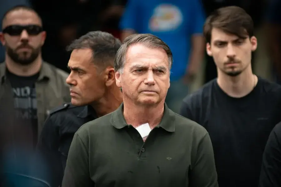Moraes decide transferir Jair Bolsonaro para a Papudinha