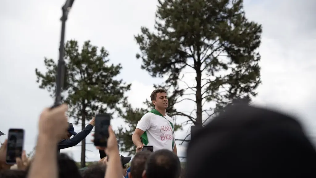 Nikolas nega que PRF não tenha sido avisada de caminhada