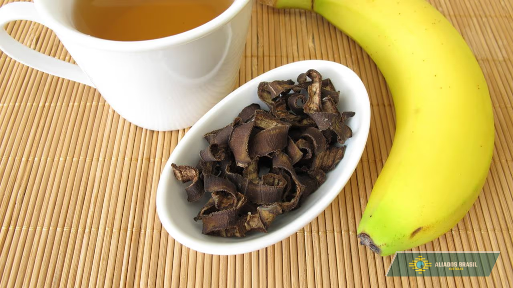 O poderoso chá feito com casca de banana que está ganhando espaço na rotina das pessoas