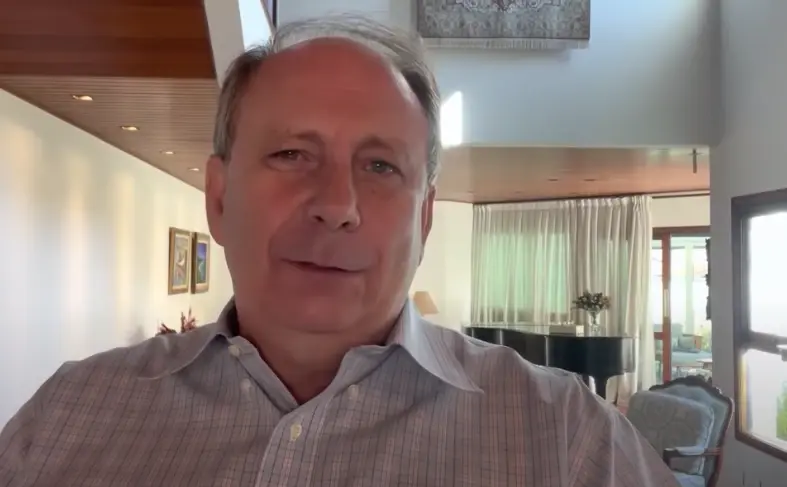 Pastor diz que raio em ato foi “batalha espiritual” e pede oração