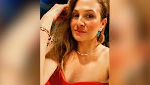 Pilastra desaba e mata empresária deitada em rede durante férias no Ceará