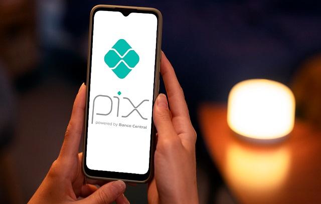 PIX fica fora do ar e clientes reclamam nas redes sociais