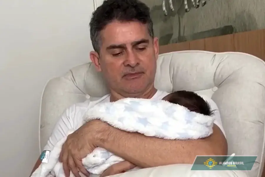 Prefeito de Manaus se afasta do cargo após morte de filho