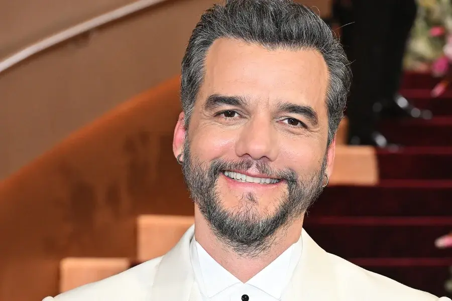 Reação de ator que perdeu para Wagner Moura no Globo de Ouro viraliza