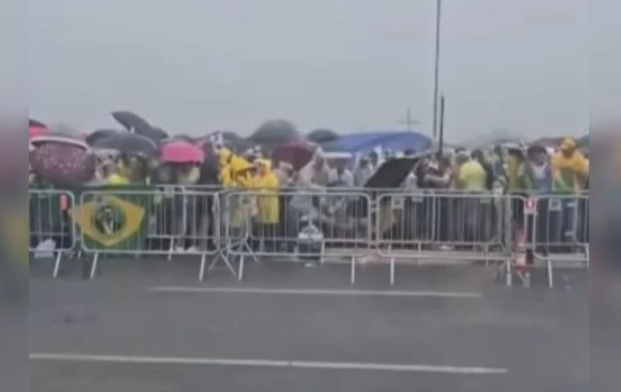 Sete manifestantes seguem internados após queda de raio em ato político no DF