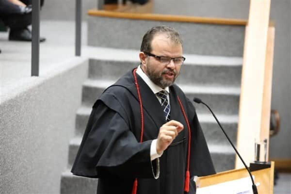 “Uma grande perda”, diz Ibaneis sobre morte de Maurício Miranda