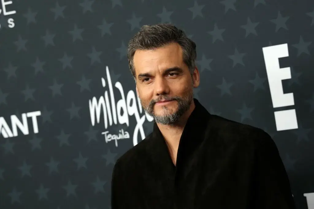 Wagner Moura ironiza Bolsonaro e o agradece por O Agente Secreto