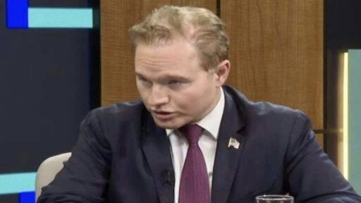 Advogado afirma que Moraes se recusa a receber notificação de processo nos EUA