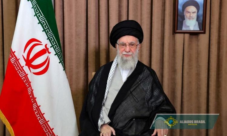 Após especulações internacionais, Ali Khamenei está vivo, afirma ministro das Relações Exteriores do Irã