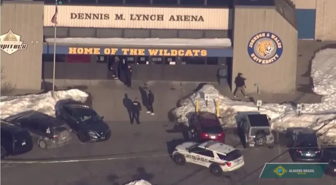 Atirador mata menina e fere dois em pista de hóquei nos Estados Unidos