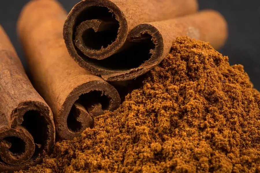 Canela é aliada contra diabetes e riscos cardiovasculares, diz estudo