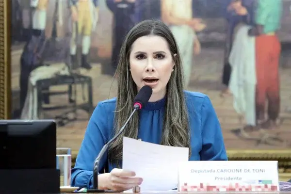Deputada exige carta de Bolsonaro para não deixar o PL