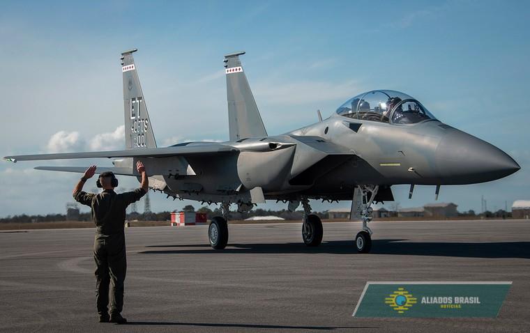 Ex-piloto americano de caça F-35 é preso após ajudar a China no treinamento de aviadores militares