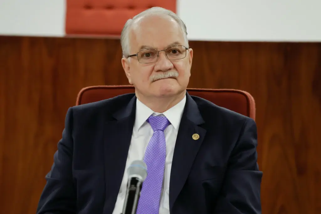 Fachin se declara impedido de julgar banco cliente de sua filha