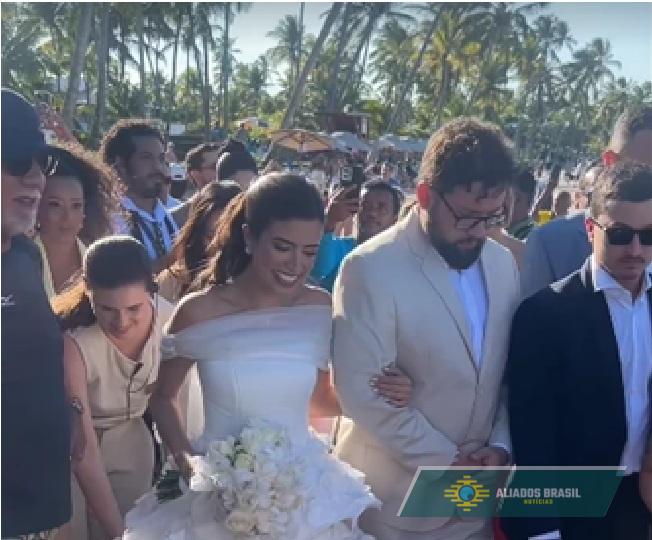 Fotos: João Campos e Tabata Amaral se casam em Pernambuco