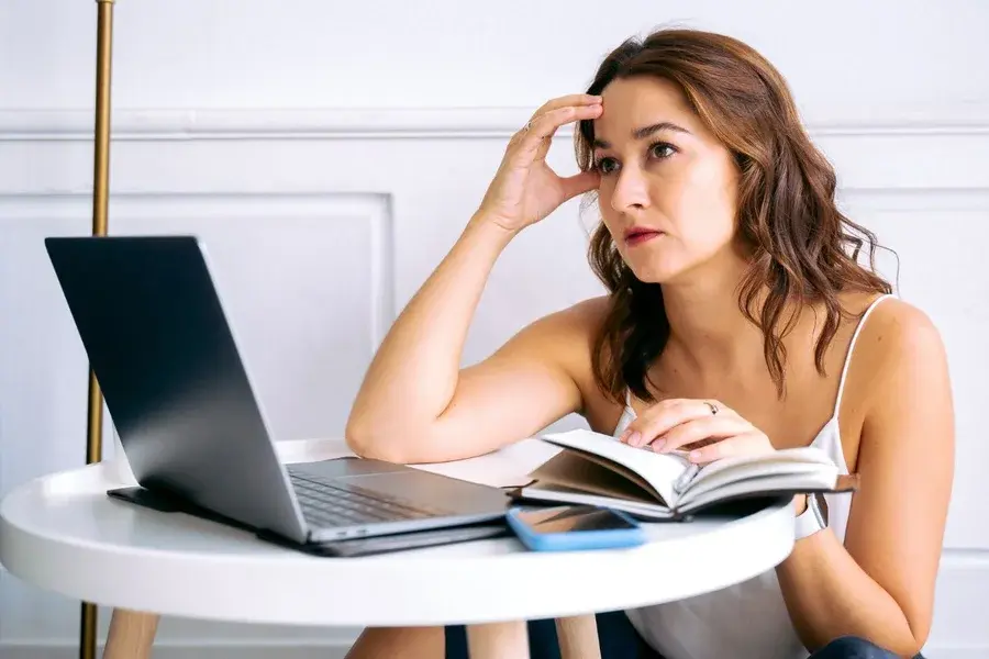 Hábito antes de dormir pode prejudicar a memória, foco e concentração