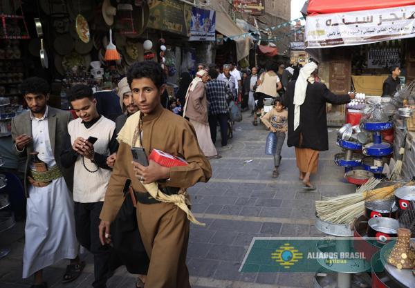 Indonésia proibirá menores de 13 anos de acessar redes sociais