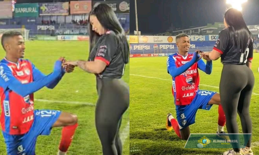 Jogador pede namorada em casamento no gramado e termina o noivado três dias depois
