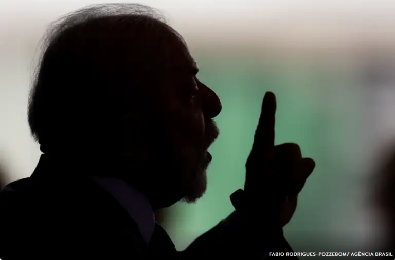 Lula quebra silêncio sobre Banco Master e revela que ouviu queixas de “perseguição” de Vorcaro