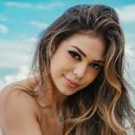 Melody fica presa em enchente e tem que abandonar carro na Zona Norte do Rio