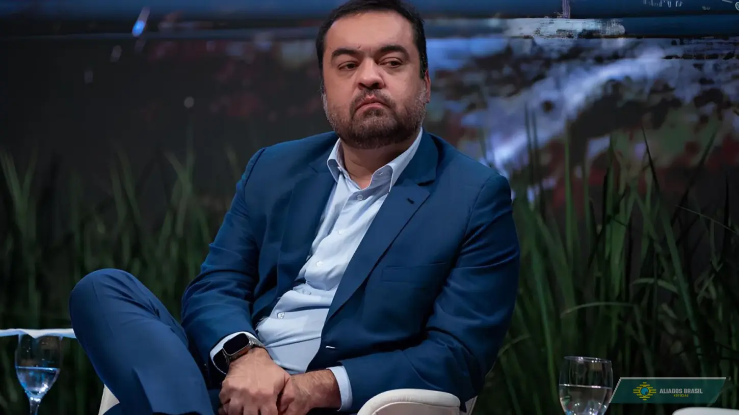 Moraes dá 10 dias para Cláudio Castro explicar lei do RJ que premia policiais por mortes de traficantes e apreensão de fuzis