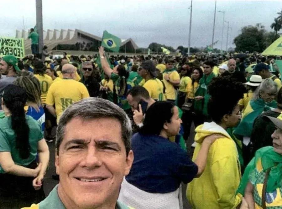 Moraes manda Exército dar parecer sobre visita íntima para general