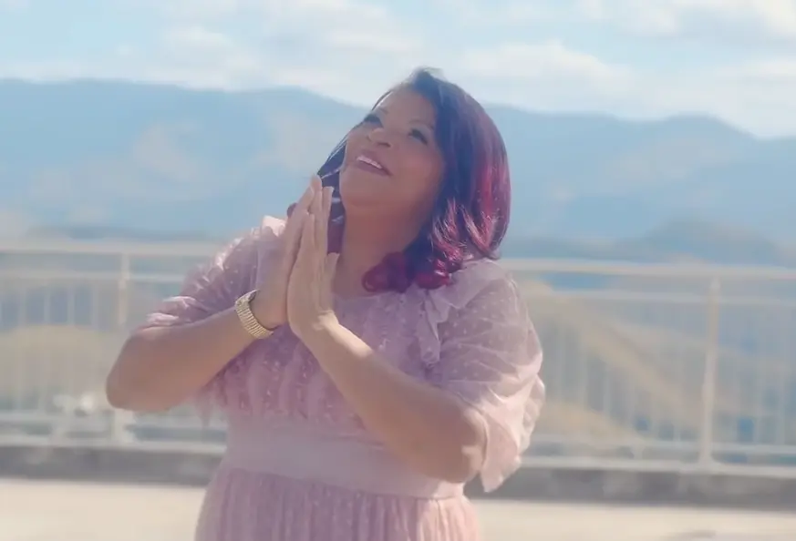 Morre a cantora gospel Rejanne Fogo Puro, aos 58 anos