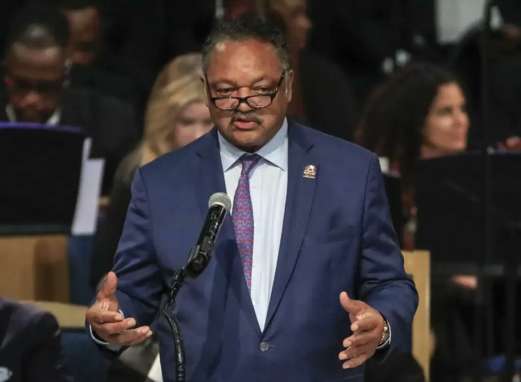 Morre Jesse Jackson, pastor, ativista e amigo de Luther King