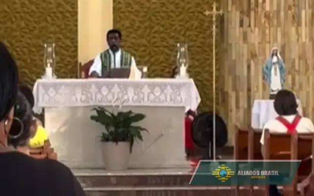 Padre pede perdão por negar eucaristia a quem apoia Nikolas
