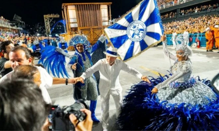 Partido Novo pedirá inelegibilidade de Lula por “abuso de poder” em desfile na Sapucaí