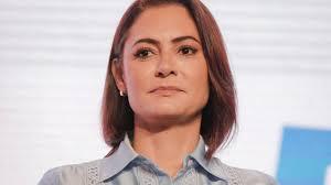 Perda de patente de Bolsonaro no Exército pode “beneficiar” Michelle. Entenda