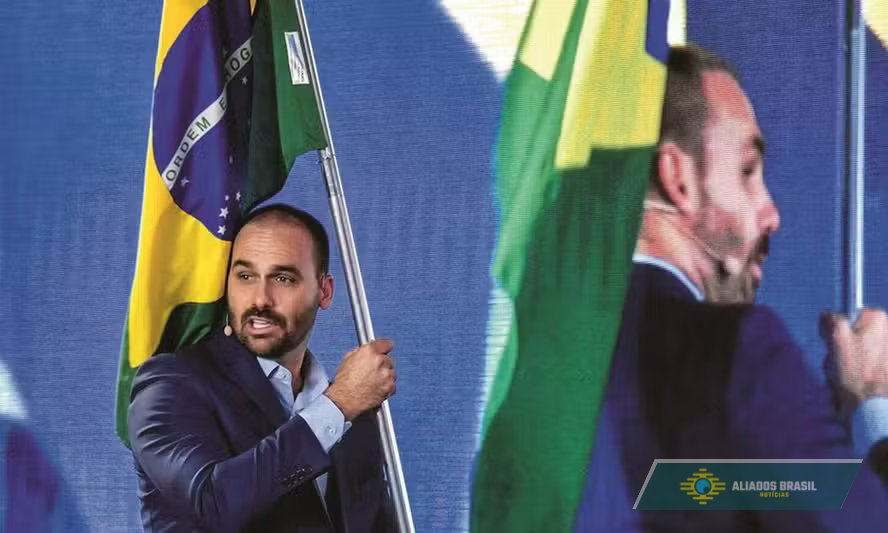 PF afasta Eduardo Bolsonaro do cargo de escrivão por faltas injustificadas