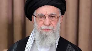 Quem é o aiatolá Ali Khamenei, líder supremo do Irã