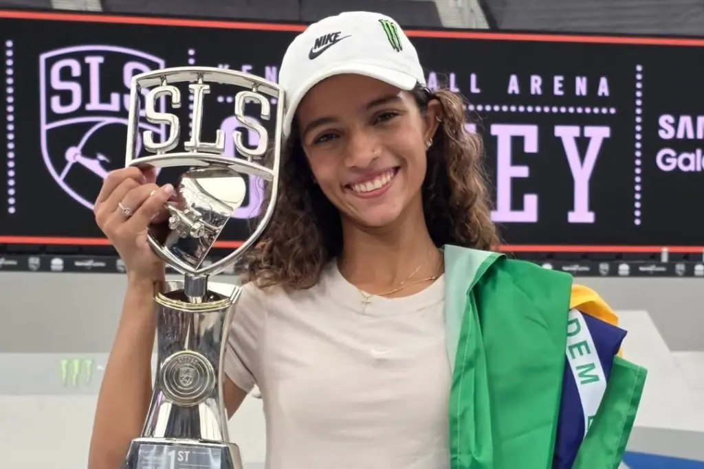 Rayssa Leal conquista o título da etapa de Sydney da Street League