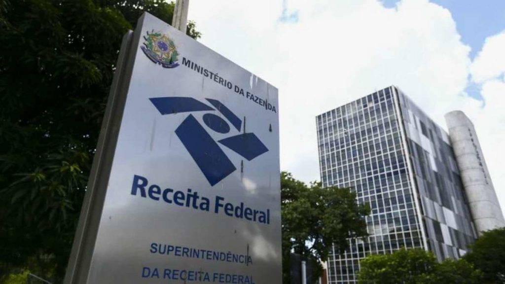 Receita Federal passa a monitorar movimentações bancárias em 2026: veja o que muda