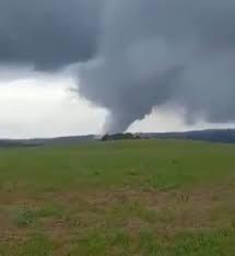 RS registra 2 tornados em 4 dias e Defesa Civil mantém alerta para tempestades